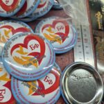 значки для фонда, закатные значки, значки из металла, изготовление значков из металла на заказ,